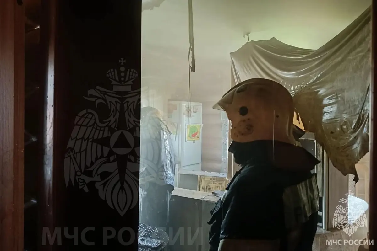 Грозовой разряд поджег дом в Кинешме — фото 2 из 2