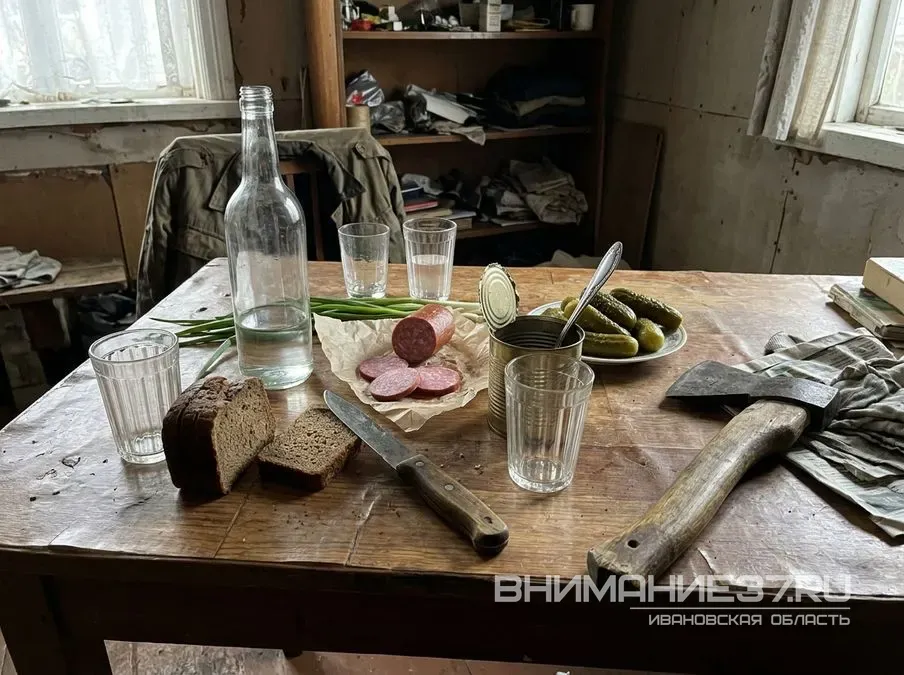 Шуянин с топором и ножом напал на полицейских