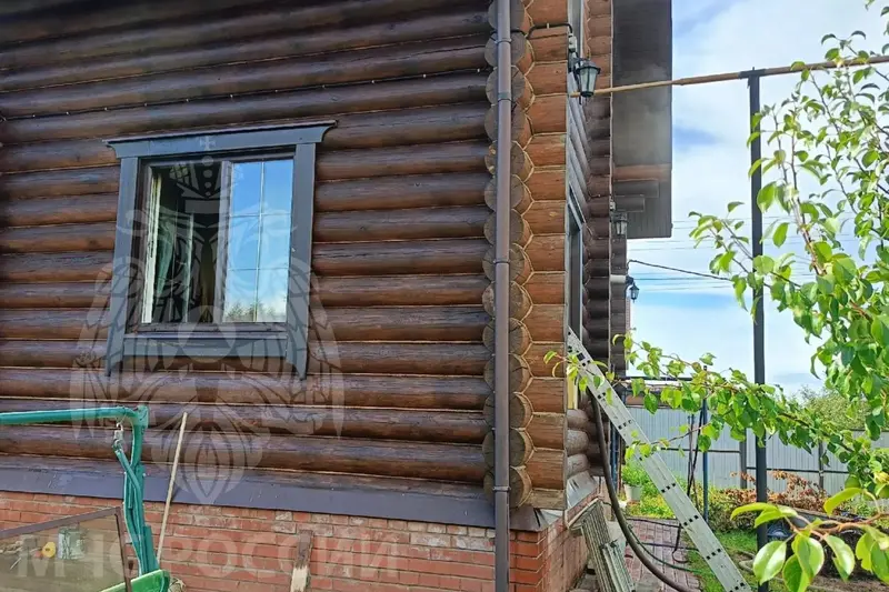 Грозовой разряд поджег дом в Кинешме — фото 1 из 2