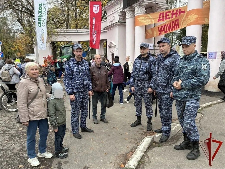 Потерявшегося на Дне урожая в Иванове малыша нашли росгвардейцы