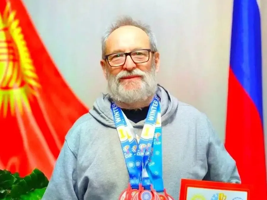 Родниковский пловец забрал всё золото Иссык-Куля