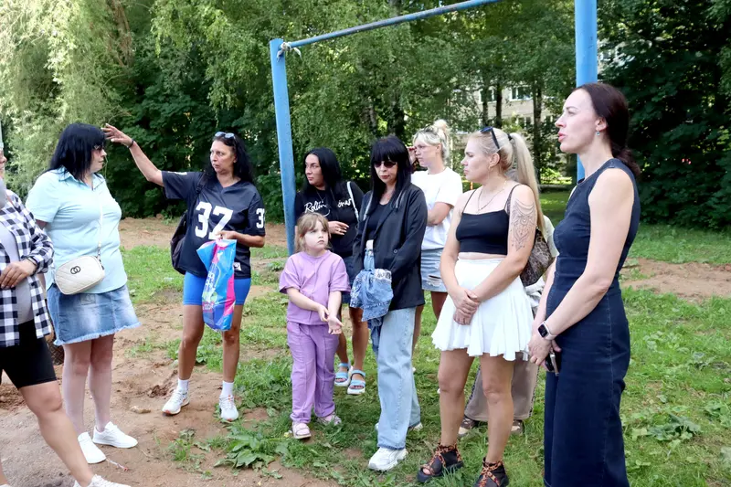 В Родниках открыли новую детскую площадку с видеонаблюдением — фото 4 из 6