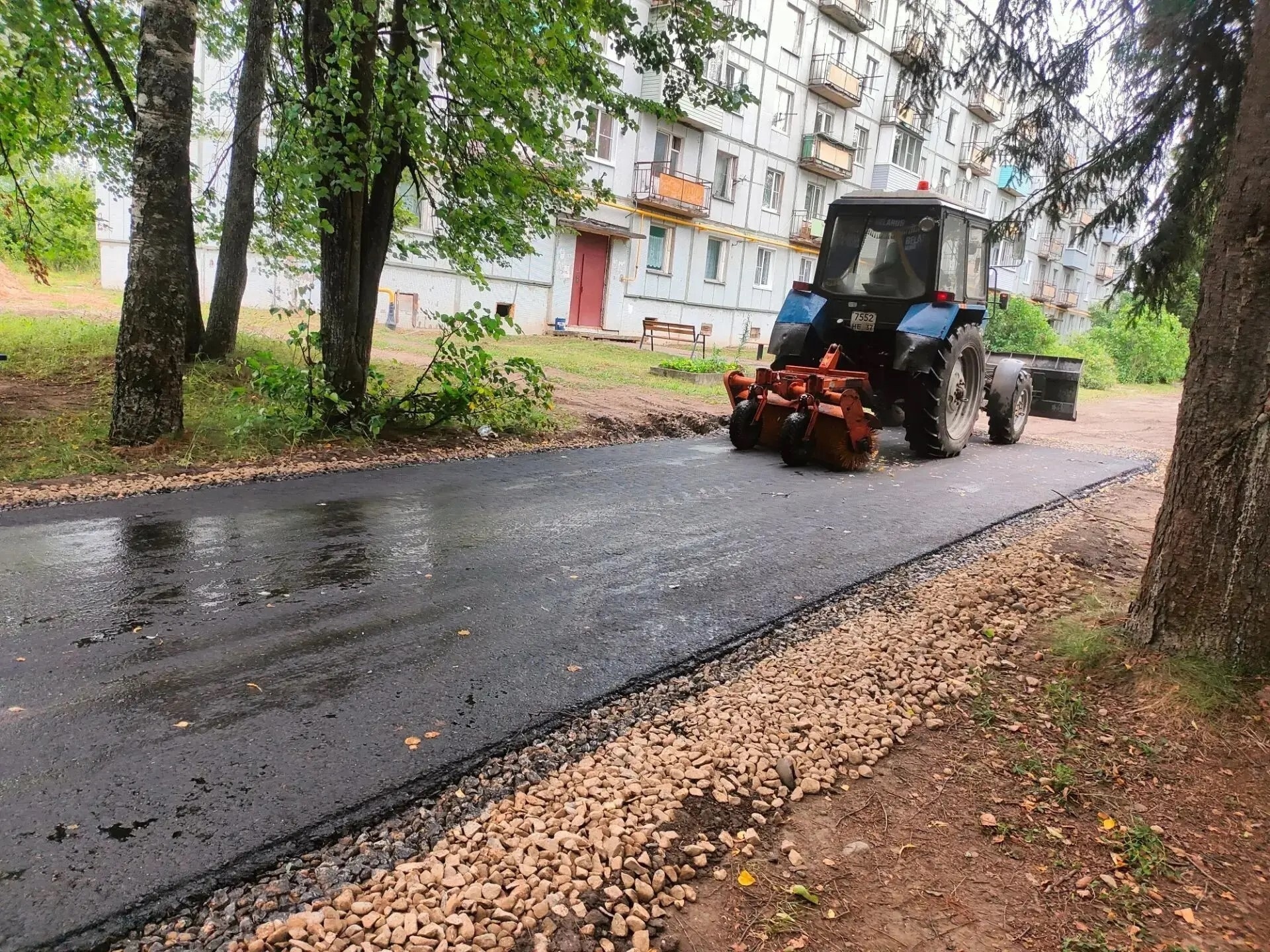 В посёлке Лесное Кинешемского района завершают ремонт дорожного участка длиной 800 метров