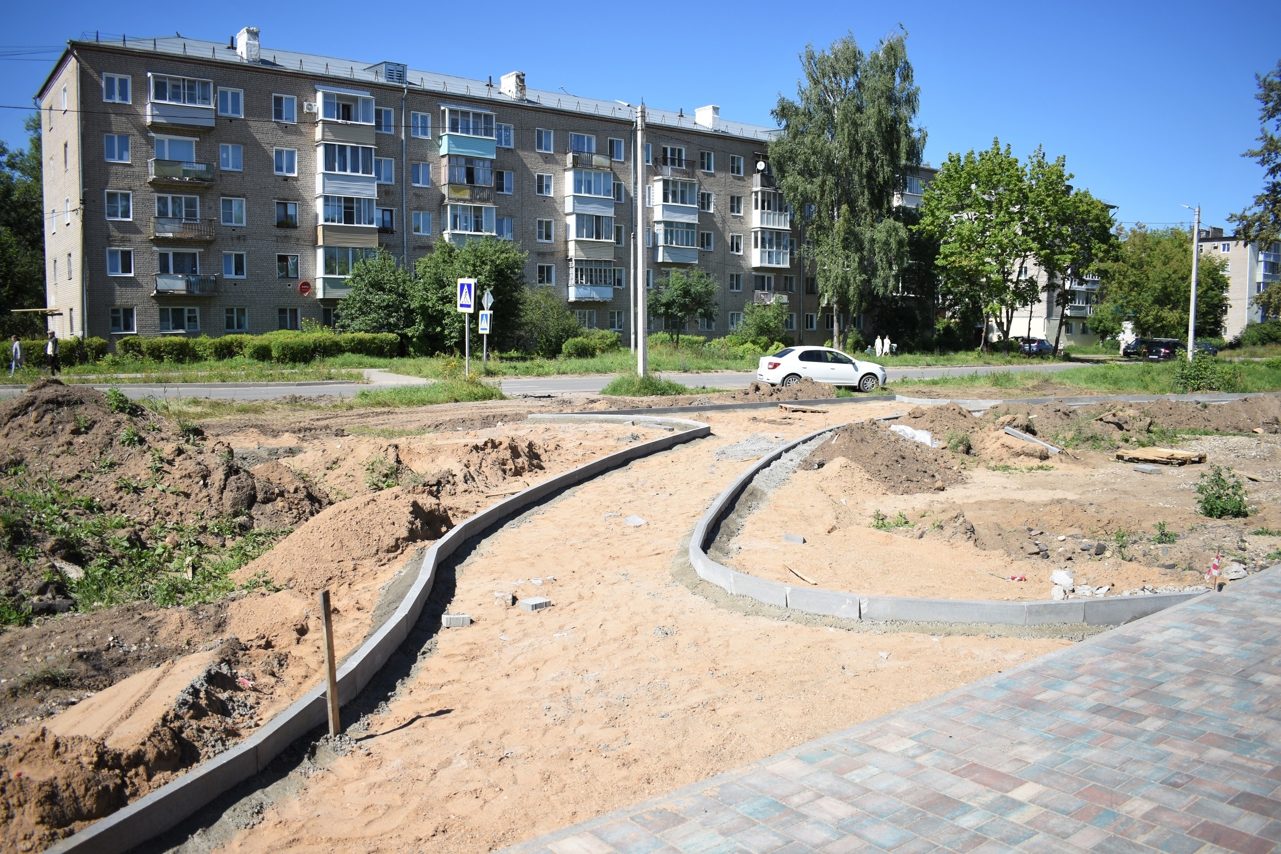 Сквер на улице Гагарина в Кинешме обретает новый облик