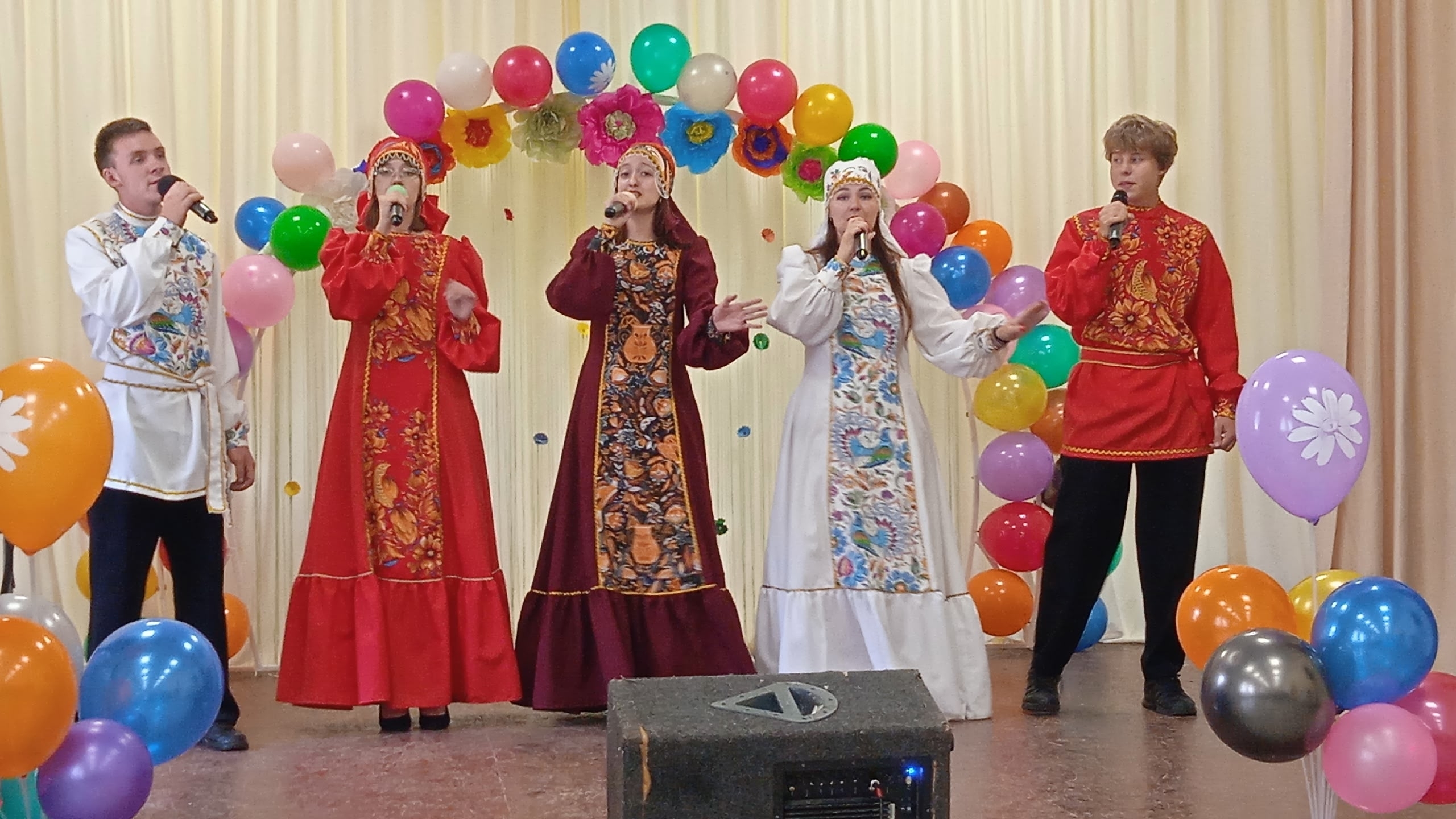 В Батмановском поселении отпраздновали День села с песнями и сказками