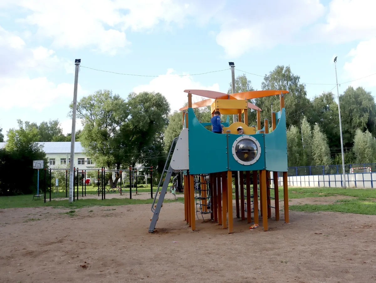 В Родниках открыли новую детскую площадку с видеонаблюдением