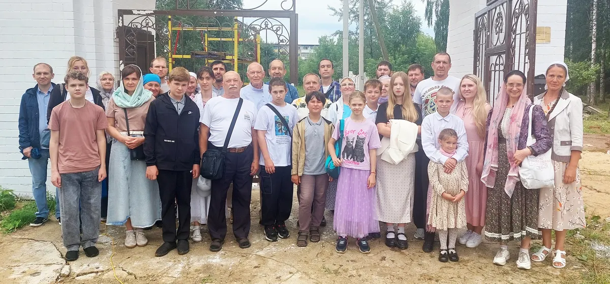 В Пучеже зазвучали колокола новой звонницы — фото 7 из 8