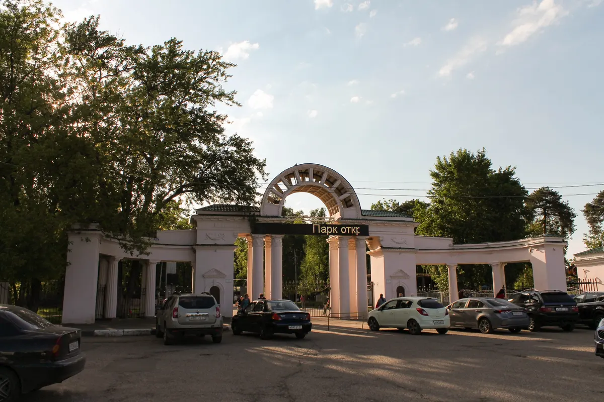 Парк Степанова закатают в асфальт до конца августа
