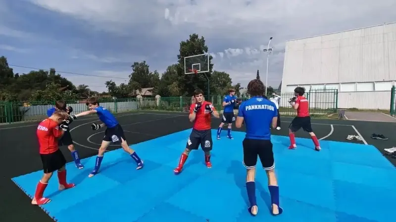 В Наволоках устроили праздник с семью видами спорта — фото 1 из 9