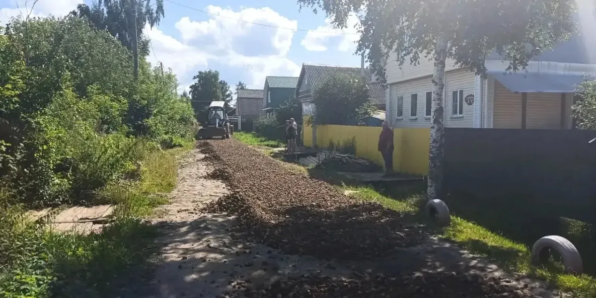 В Вичуге отсыпали щебнем шесть улиц частного сектора — фото 2 из 3