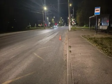 Троллейбус в Иванове тронулся с пассажиром на подножке