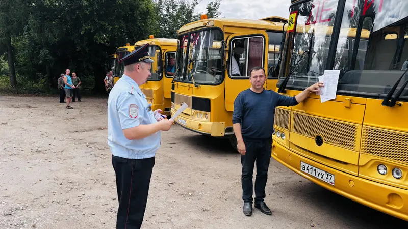 Кинешма проверила школьные автобусы перед 1 сентября — фото 1 из 2