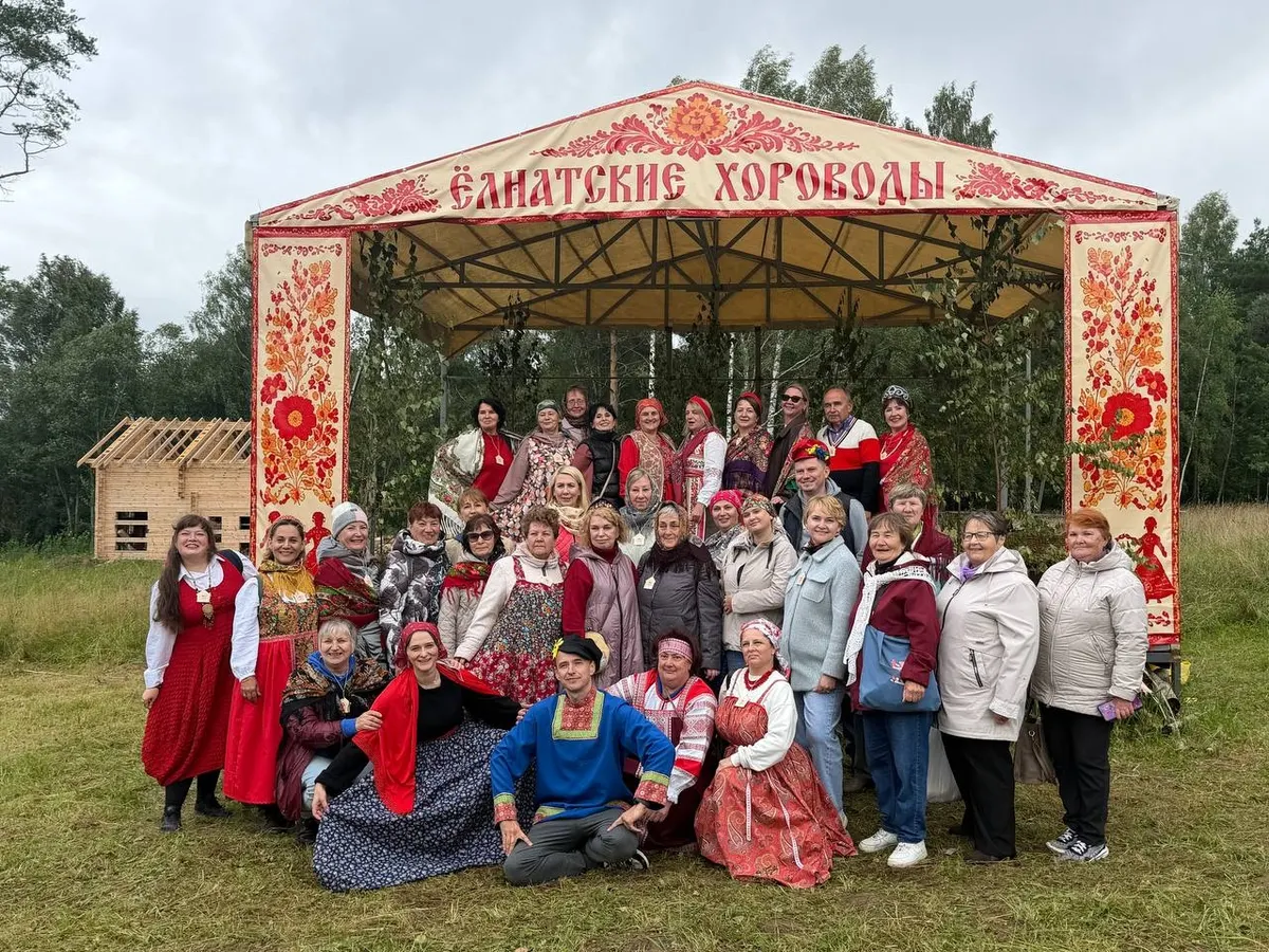 Под Ёлнатью хороводы водили гости из пяти регионов