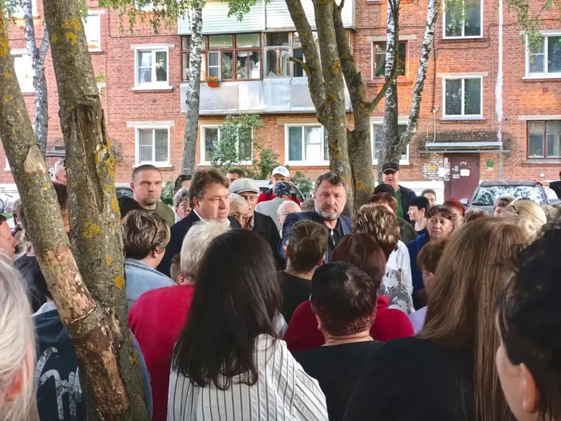 В Старой Вичуге меняют водопровод, который не ремонтировали десятилетиями — фото 1 из 3