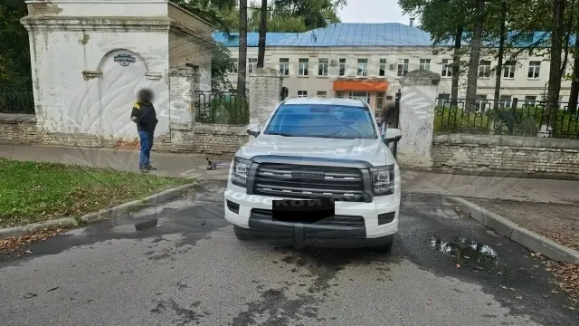 На Полка Нормандии-Неман в Иванове 12-летняя девочка попала под «Хавал»