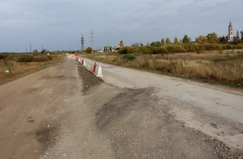 В Родниковском районе дорогу возрождают по необычной технологии — фото 1 из 9