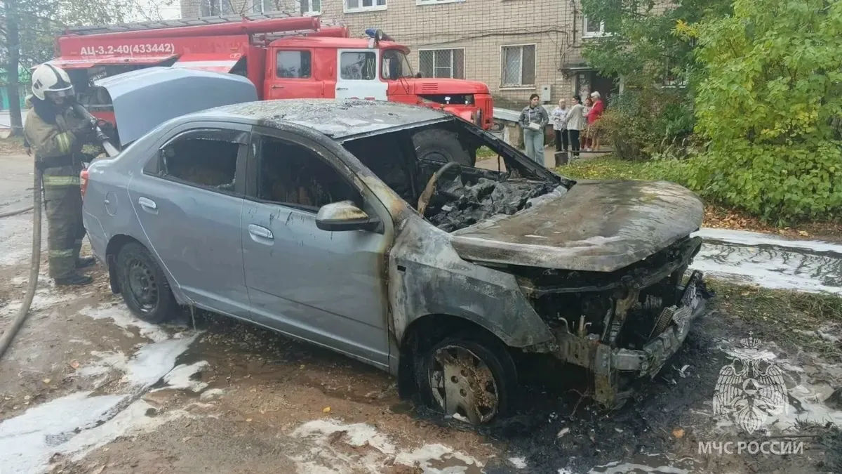 Два авто сгорели за сутки в Ивановской области