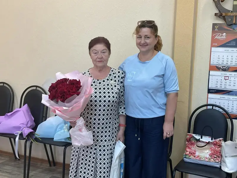 В Наволоках чествовали женщину, которая 27 лет руководила главным клубом — фото 3 из 4