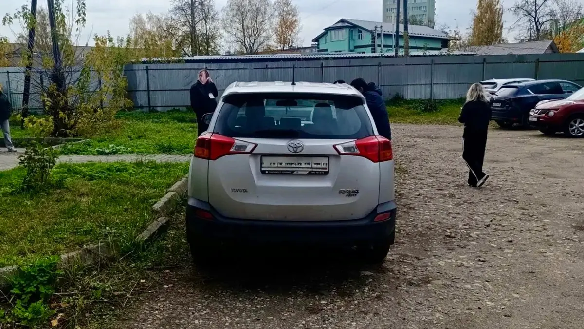 Арест Toyota RAV4 в Иванове выбил из виновницы ДТП 1,2 млн рублей