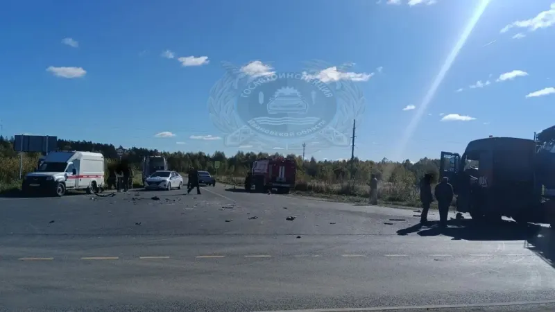 Цистерна протаранила легковушку под Тейковом