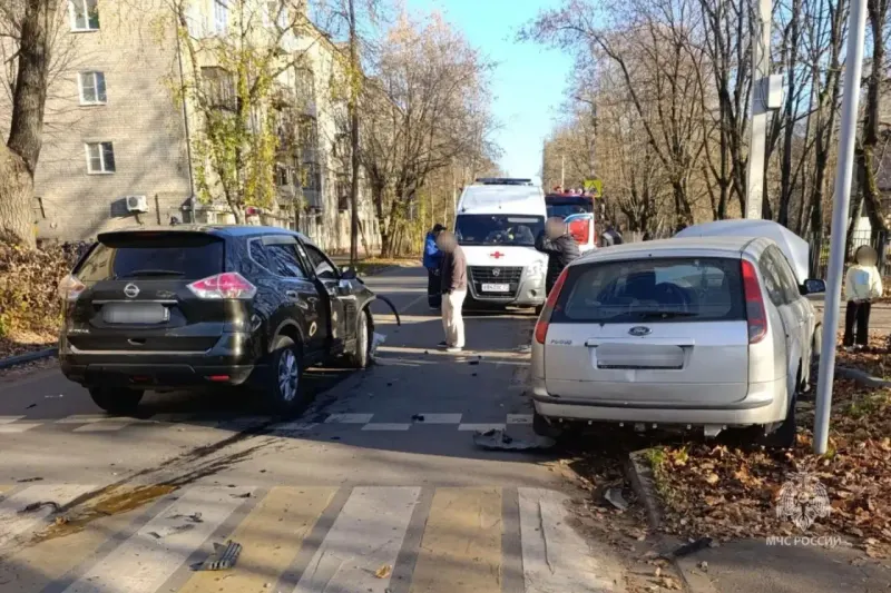 Две машины столкнулись на Кирякиных в Иванове