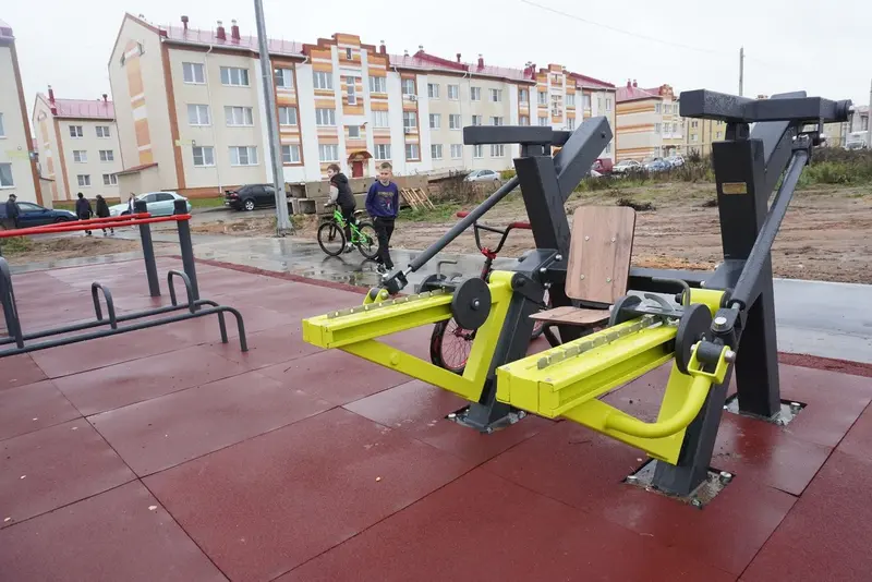 «Умная» спортплощадка приехала в микрорайон «Просторный» в Кохме — фото 7 из 8